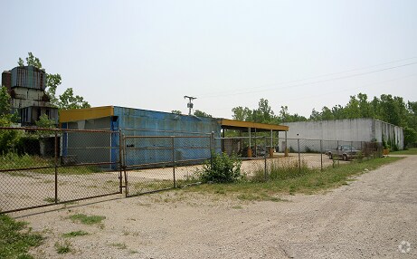 Primary Photo Of 2400 S Gharkey St, Muncie Industrial For Sale