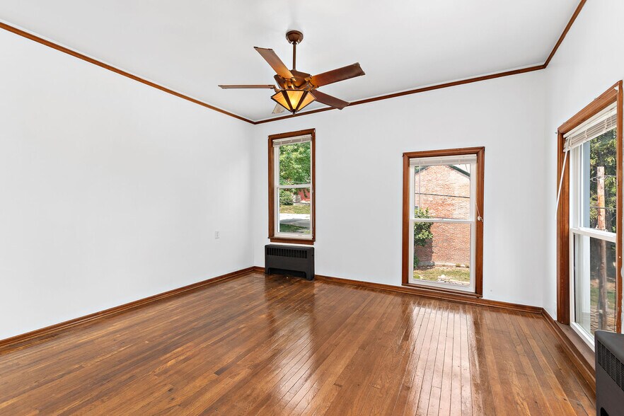 More Photos Of 306 Main St, Parkville Apartments For Sale