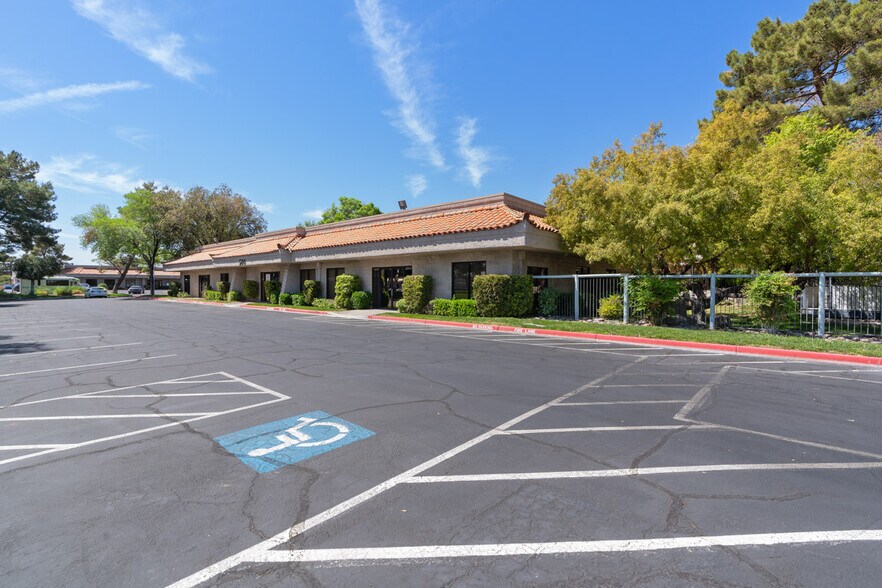 More Photos Of 500 S Rancho Dr, Las Vegas Loft Creative Space For Sale