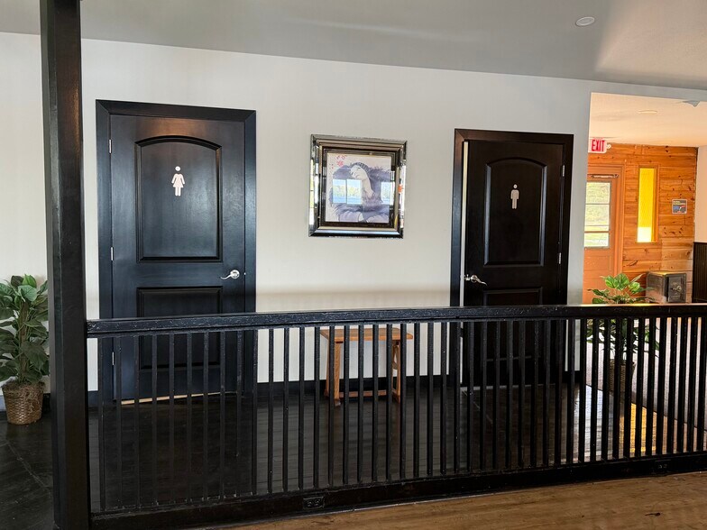 More Photos Of 3980 Lakeshore Dr, Rhinelander Lodge Meeting Hall For Sale