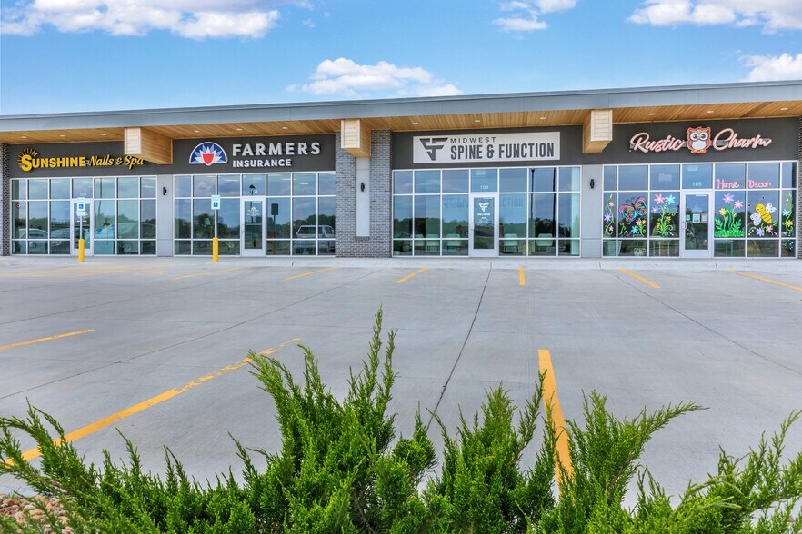 Primary Photo Of 1113 Theatre Drive, Hastings Storefront Retail Office For Lease