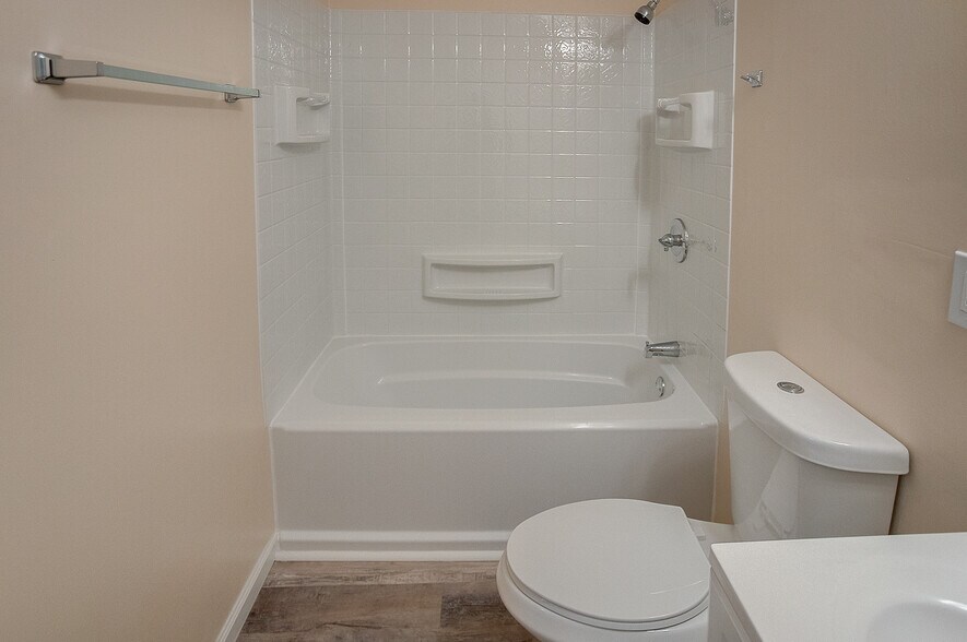 More Photos Of 3503 Falling Springs Rd, Cahokia Apartments For Sale