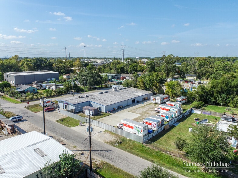 More Photos Of 15405 Kurt Dr, Humble Warehouse For Sale