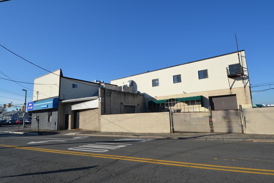 More Photos Of 400 US Highway 46 W, South Hackensack Freestanding For Lease