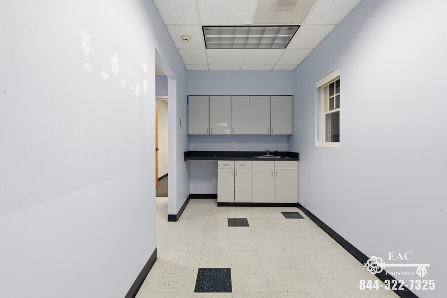 More Photos Of 887 Bridgeport Ave, Shelton Medical For Lease
