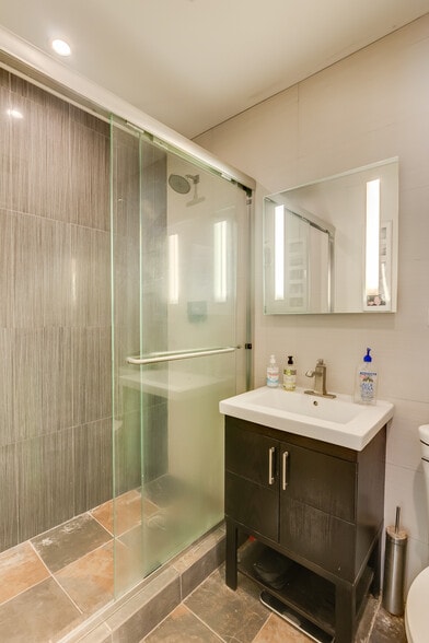 More Photos Of 1606 NE 15th Ave, Fort Lauderdale Specialty For Sale