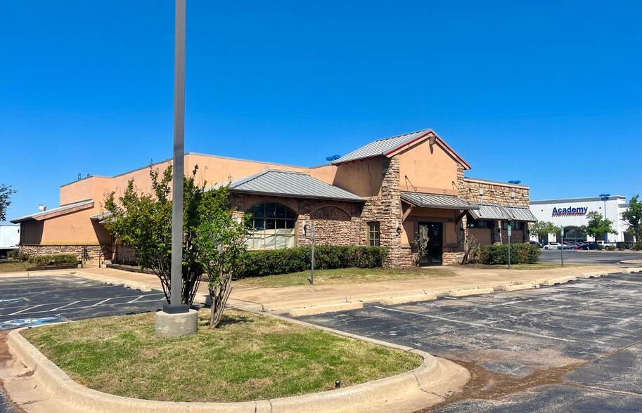 More Photos Of 2601 S Broadway Ext, Edmond Restaurant For Lease