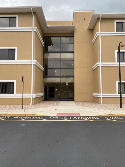 More Photos Of 1490 Sunshadow Dr, Casselberry Loft Creative Space For Lease