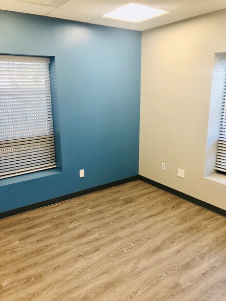 More Photos Of 2000 Deer Park Ave, Deer Park Coworking Space