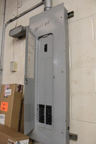 More Photos Of 994 Rhyne Rd, Clover Light Manufacturing For Sale