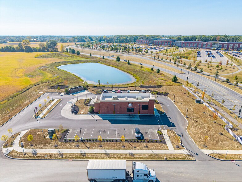 More Photos Of 8511 Smiths Mill Rd, New Albany Fast Food For Sale