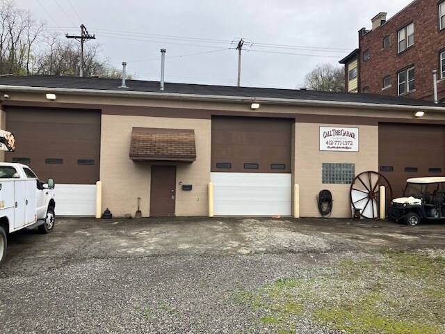 More Photos Of 1110 Island Ave, McKees Rocks Warehouse For Lease