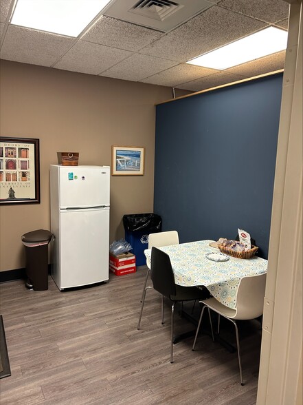 More Photos Of 9301 Calumet Ave, Munster Office Residential For Lease