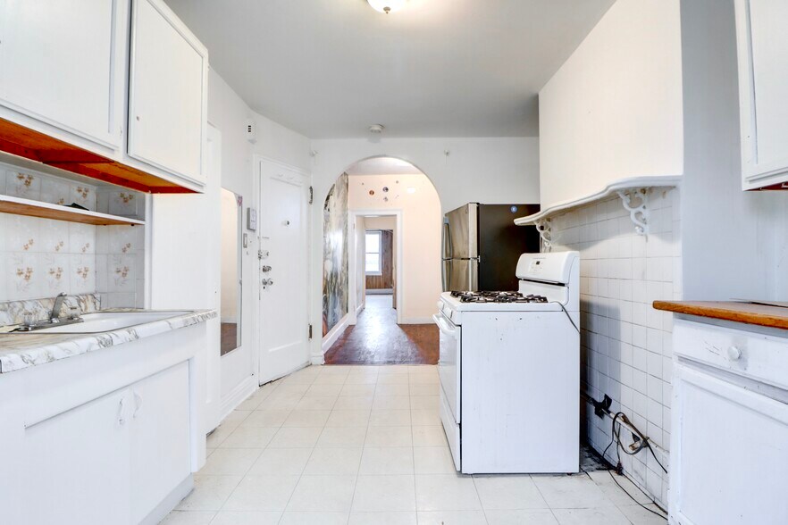 More Photos Of 159 Nassau Ave, Brooklyn Apartments For Sale