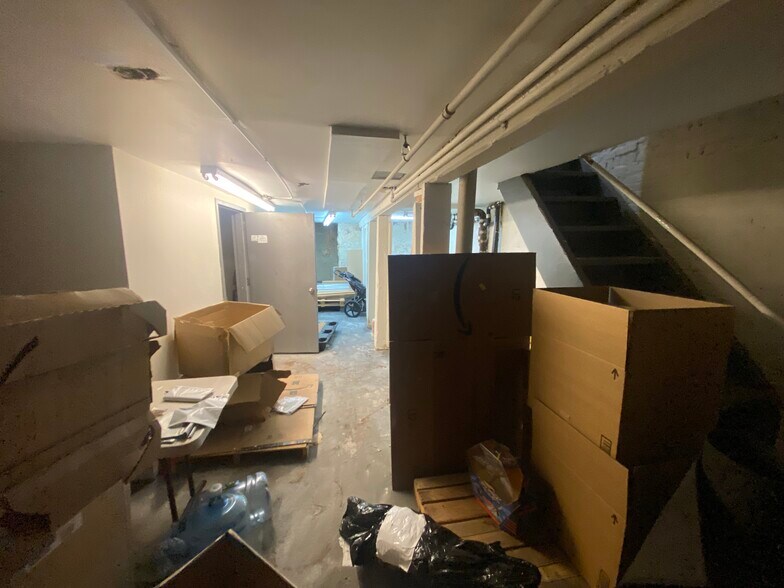 More Photos Of 702 De Kalb Ave, Brooklyn Storefront Retail Residential For Lease