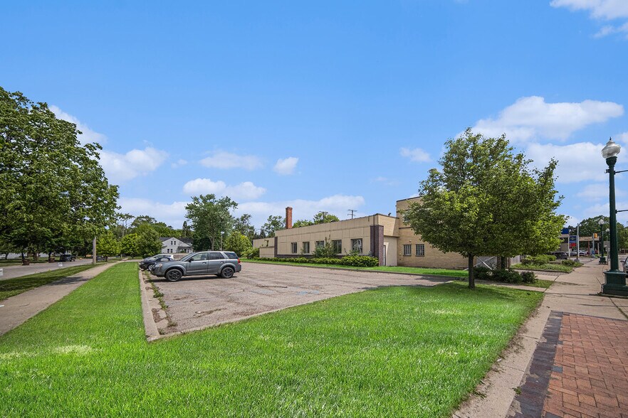 More Photos Of 35540 W Michigan Ave, Wayne Office For Sale