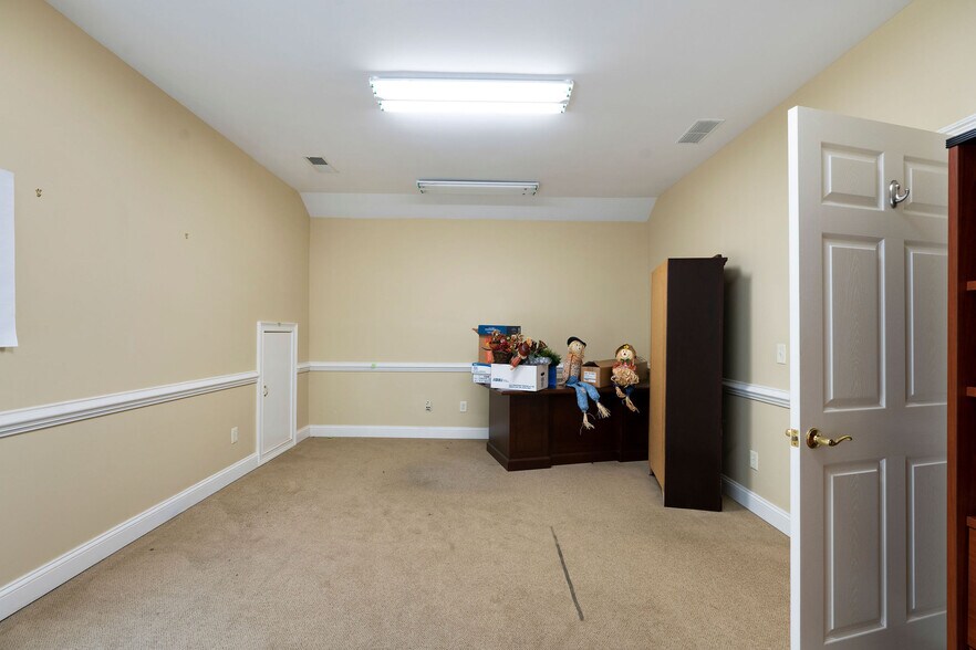 More Photos Of 1300 E Main St, Cartersville Medical For Sale