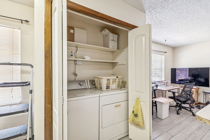 More Photos Of 6406 S Adelia Ave, Tampa Multifamily For Sale