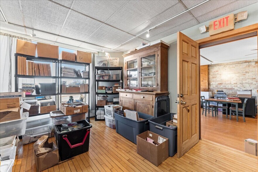 More Photos Of 517 Milwaukee St, Kewaunee General Retail For Sale