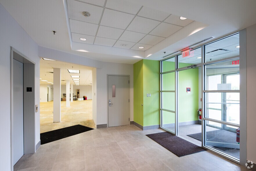 More Photos Of 1850 N Gravers Rd, Plymouth Meeting Flex For Lease