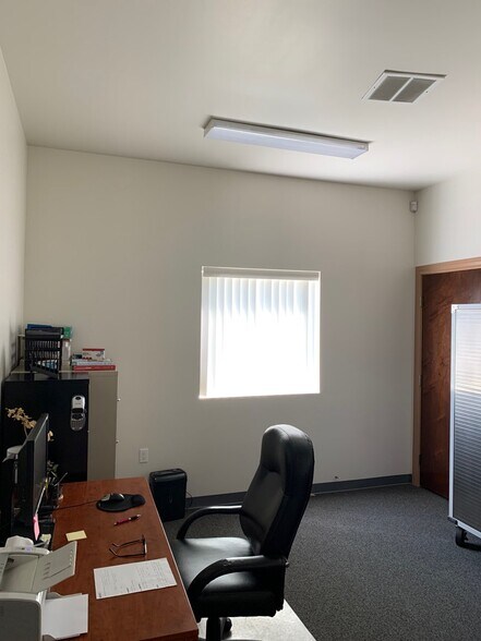 More Photos Of 176 Enterprise Pkwy, Boerne Unknown For Lease