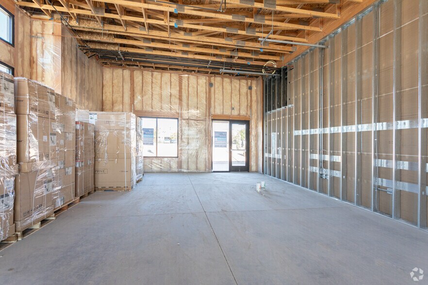 More Photos Of , Saratoga Springs General Retail For Sale