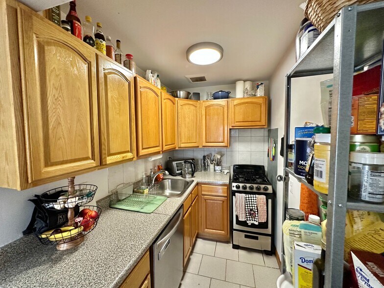 More Photos Of 157 N 5th St, Brooklyn Apartments For Sale