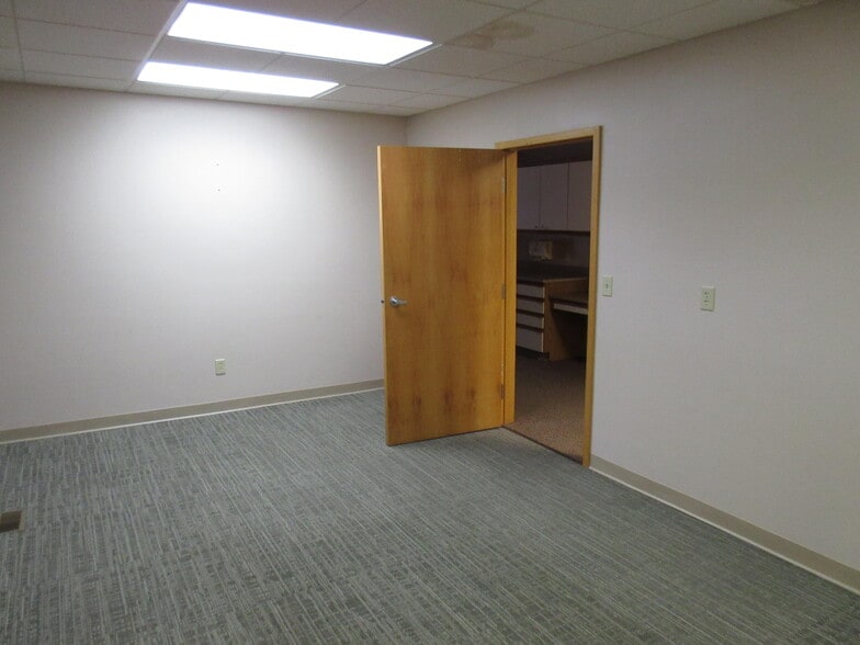 More Photos Of 1787 Wagner Ave, Muskegon Medical For Sale