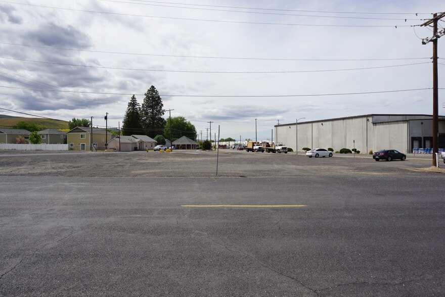 More Photos Of 725 Park ave, Prosser Land For Sale