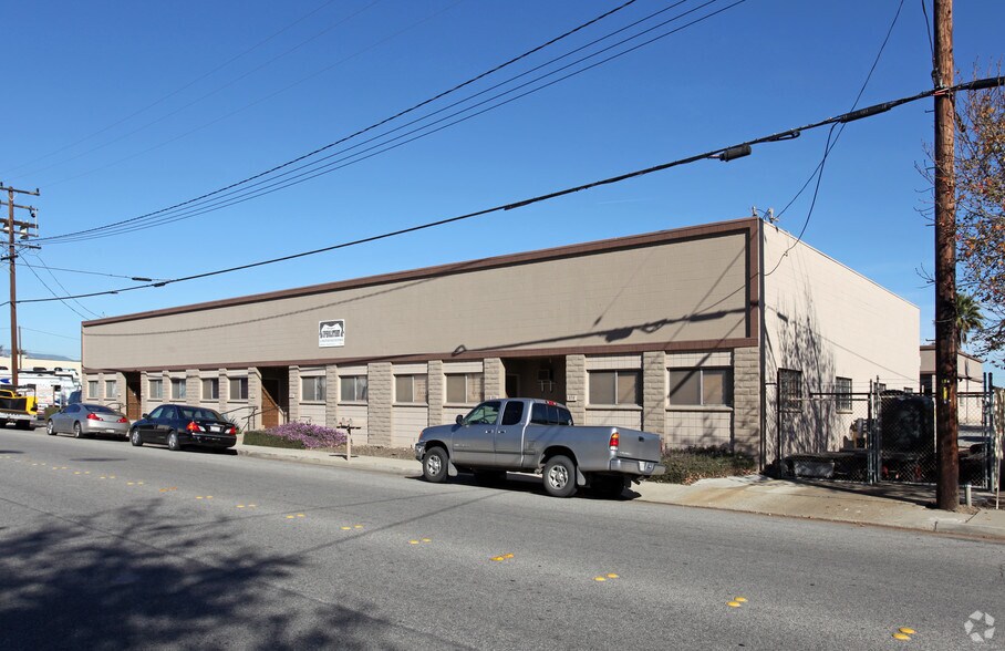More Photos Of 388-398 Dawson Dr, Camarillo Warehouse For Lease