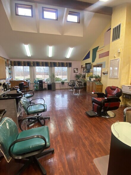 More Photos Of 8009 N McKinley Rd, Flushing General Retail For Sale