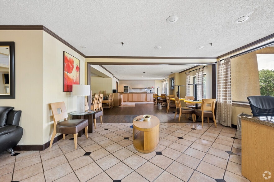 More Photos Of 2919 Warm Springs Rd, Columbus Hotel For Sale