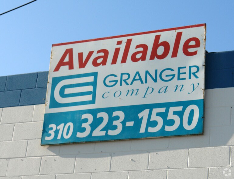 More Photos Of 18207 S Broadway, Gardena Warehouse For Lease