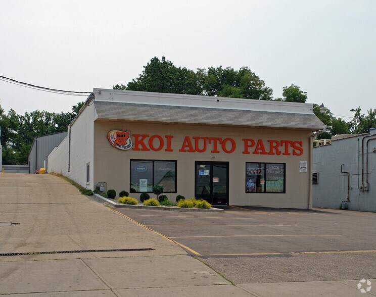 Primary Photo Of 5101 Crookshank Rd, Cincinnati Freestanding For Lease