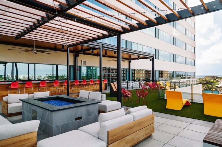 More Photos Of 3102 Oak Lawn Ave, Dallas Office For Lease