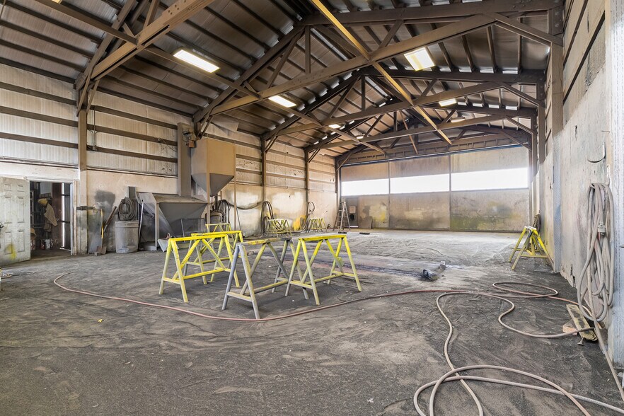 More Photos Of 7135 Delta Line Rd, Ferndale Warehouse For Sale