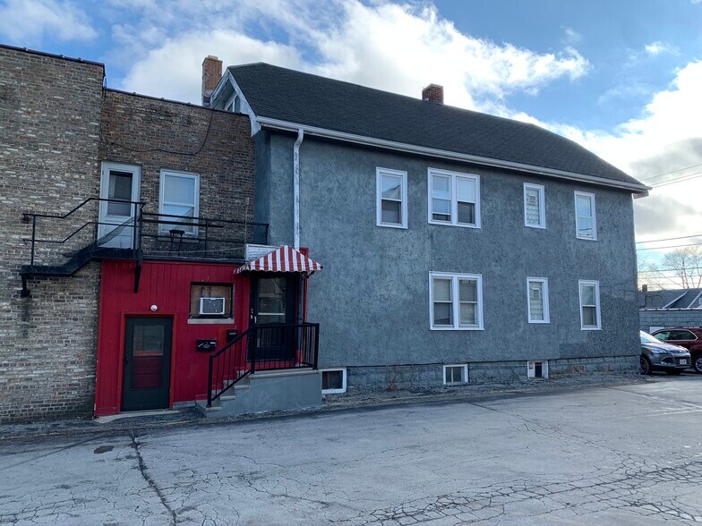 More Photos Of 4425-4429 N Oakland Ave, Shorewood Storefront Retail Residential For Sale