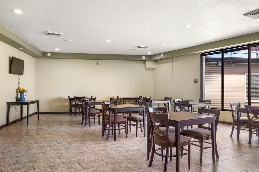 More Photos Of 3815 State Highway 119, Longmont Hotel For Sale