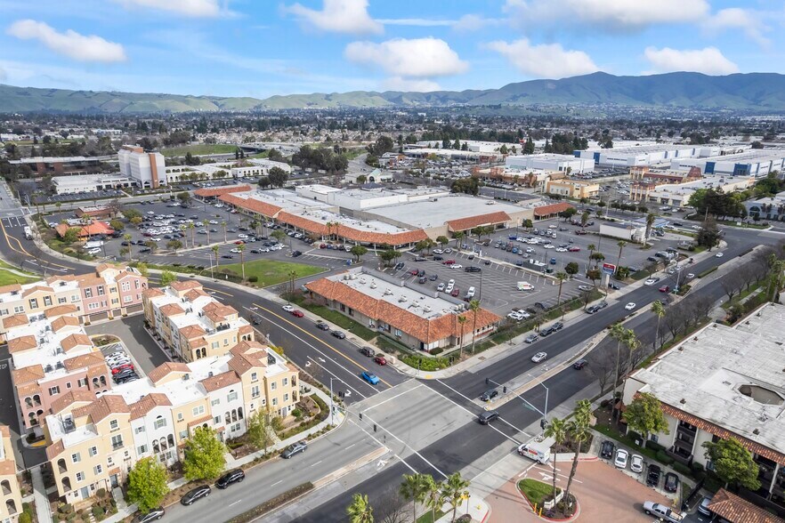 More Photos Of 39945 Balentine Dr, Newark Unknown For Lease