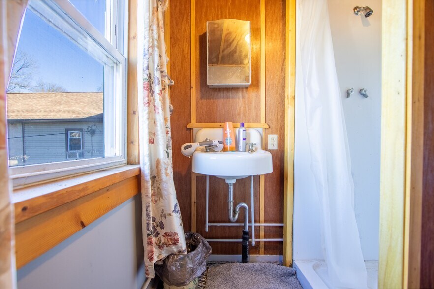 More Photos Of 263 Como Rd, Lake Como Specialty For Sale