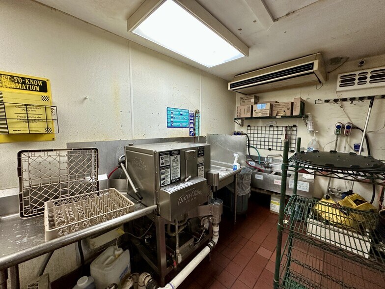 More Photos Of 6736 E Main St, Reynoldsburg Fast Food For Sale