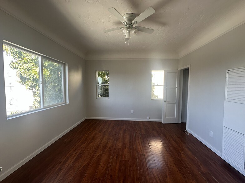 More Photos Of 405 Coronado Ter, Los Angeles Apartments For Sale