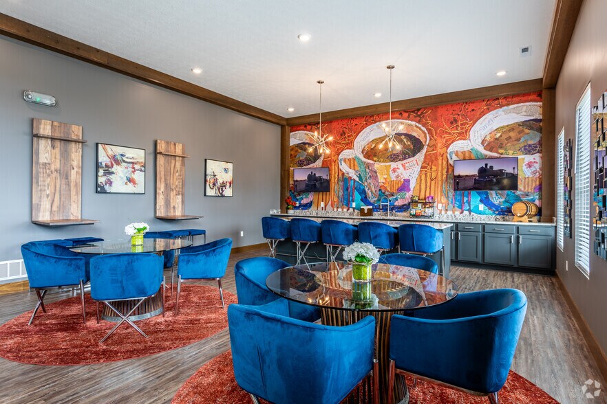 More Photos Of 1812 Bourbon St, Ashville Apartments For Sale