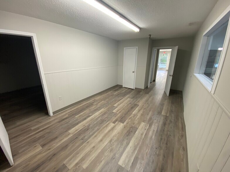 More Photos Of 177-235 Cumberland St, Memphis Distribution For Lease