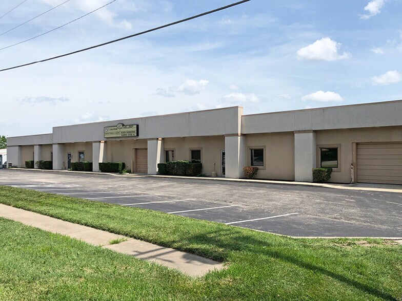 Primary Photo Of 4311-4343 Merriam Dr, Overland Park Manufacturing For Lease
