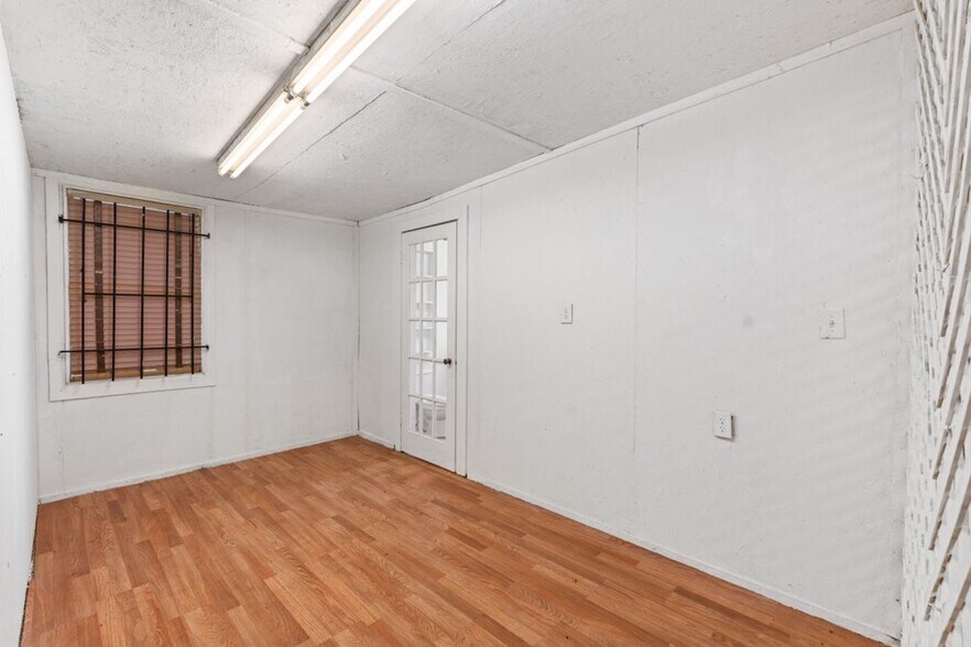 More Photos Of 2755 US Highway 69, Lufkin Storefront Retail Office For Sale