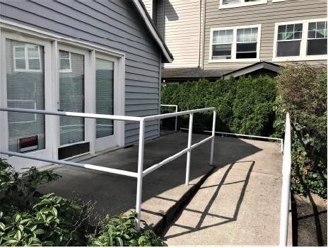 More Photos Of 703 NE Hood Ave, Gresham Office For Lease