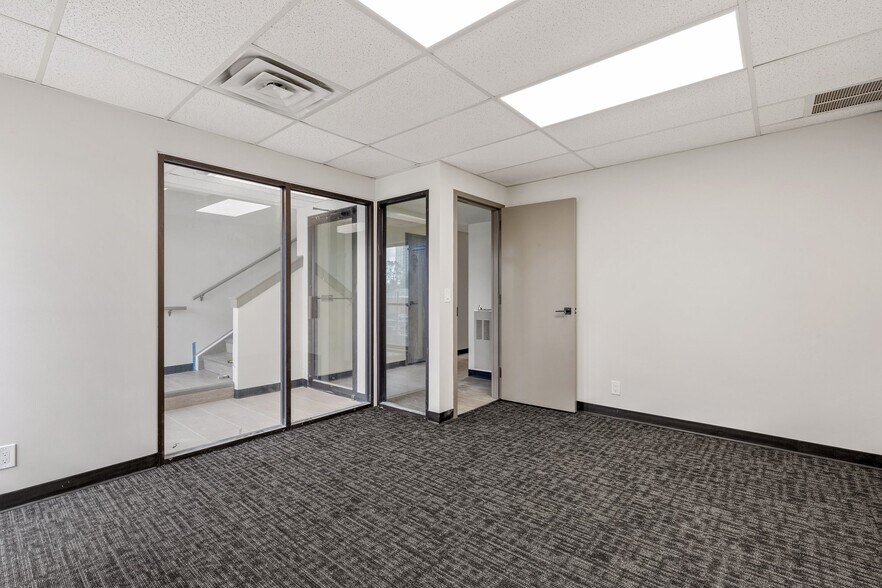 More Photos Of 1515 S Boulder Ave, Tulsa Office For Lease