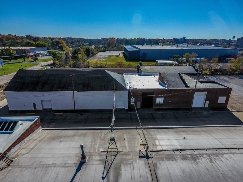 More Photos Of 331 Miller St, Benton Harbor Warehouse For Lease