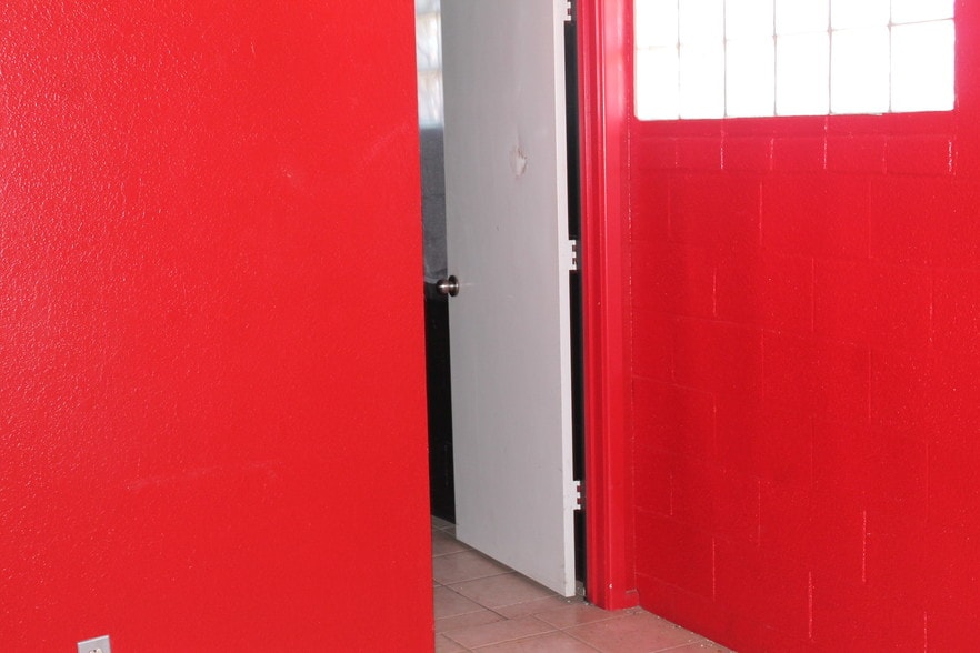 More Photos Of 4820 Avenue Q, Lubbock Food Processing For Sale